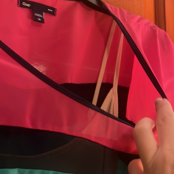 Super cute fully lined color block mini dress from GAP - Picture 4 of 5